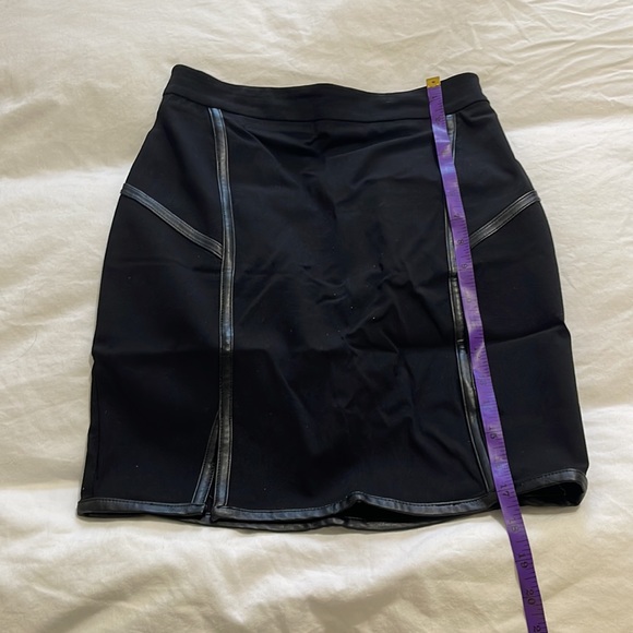 G by Guess Black, High-Waisted Mini Skirt - Picture 9 of 12